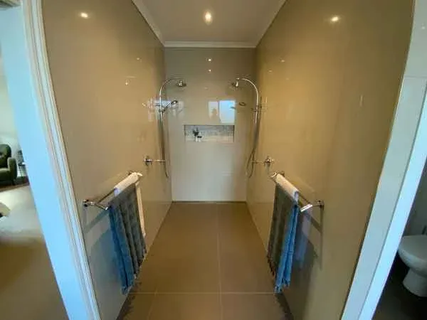 Unenclosed Shower: Suspected Non-Compliance